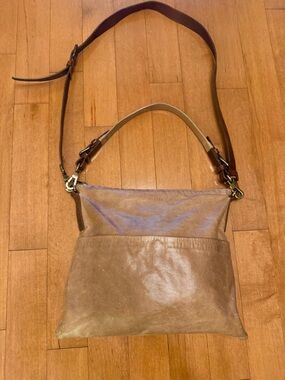 RUDSAK Genuine Leather Messenger Bag Unisex Crossbody Satchel